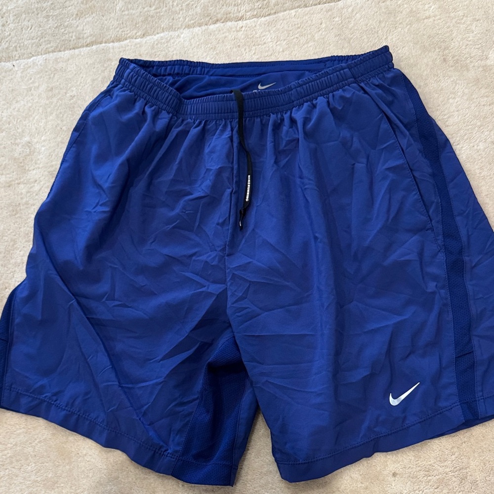 Nike Running dri-fit shorts men’s medium